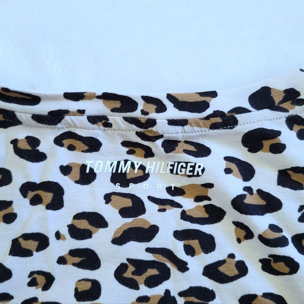 ✨️HP✨️ Tommy Hilfiger Sport🤾‍♀️ Leopard🐆 Print Top - NWT - Picture 9 of 15